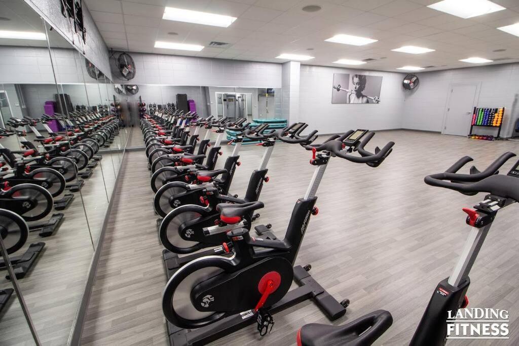 Pet Friendly Boho Condo With Pool--Fitness Center--Next To The Branson Landing--Close To Convention Center And Kanakuk Екстериор снимка